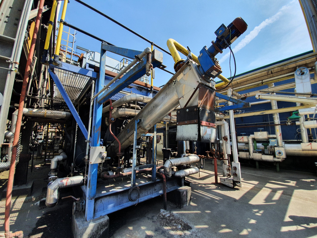 canada-waste-oil-refinery-02 canada-waste-oil-refinery-02