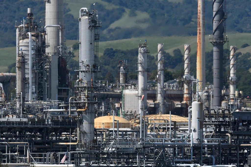 refinery-1
